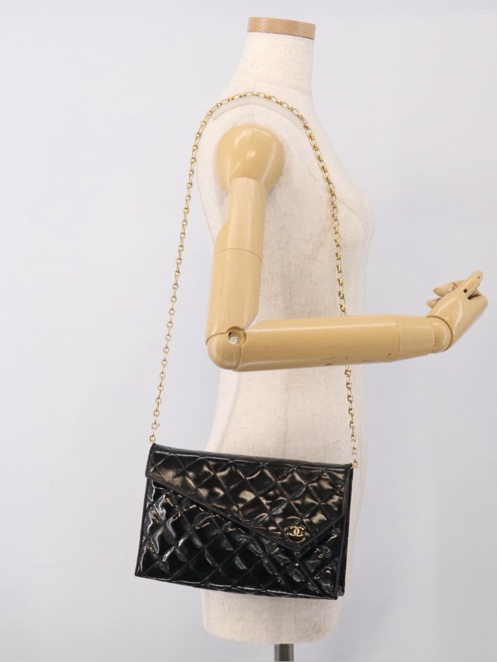 CHANEL Matelasse Chain Shoulder Bag Patent CC